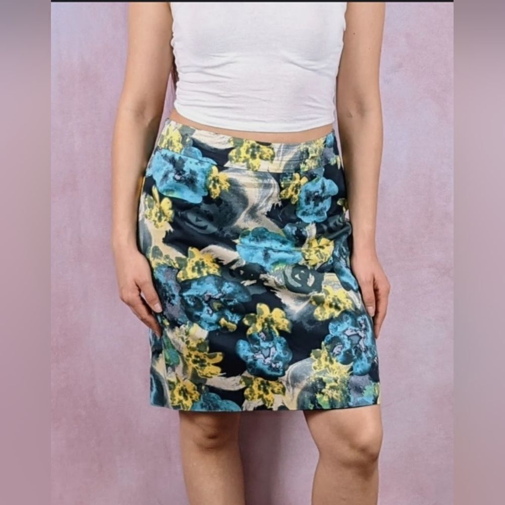 Ann‎ Taylor abstract art mini skirt
